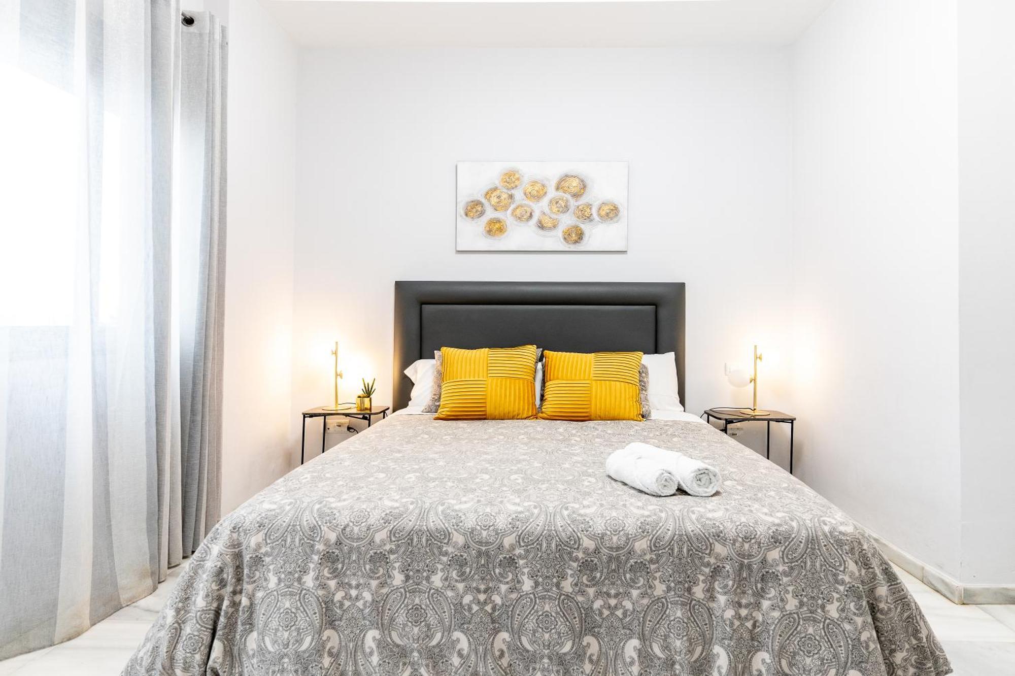 Apartamento Triana Deluxe Con Patio Privado Sevilha Exterior foto