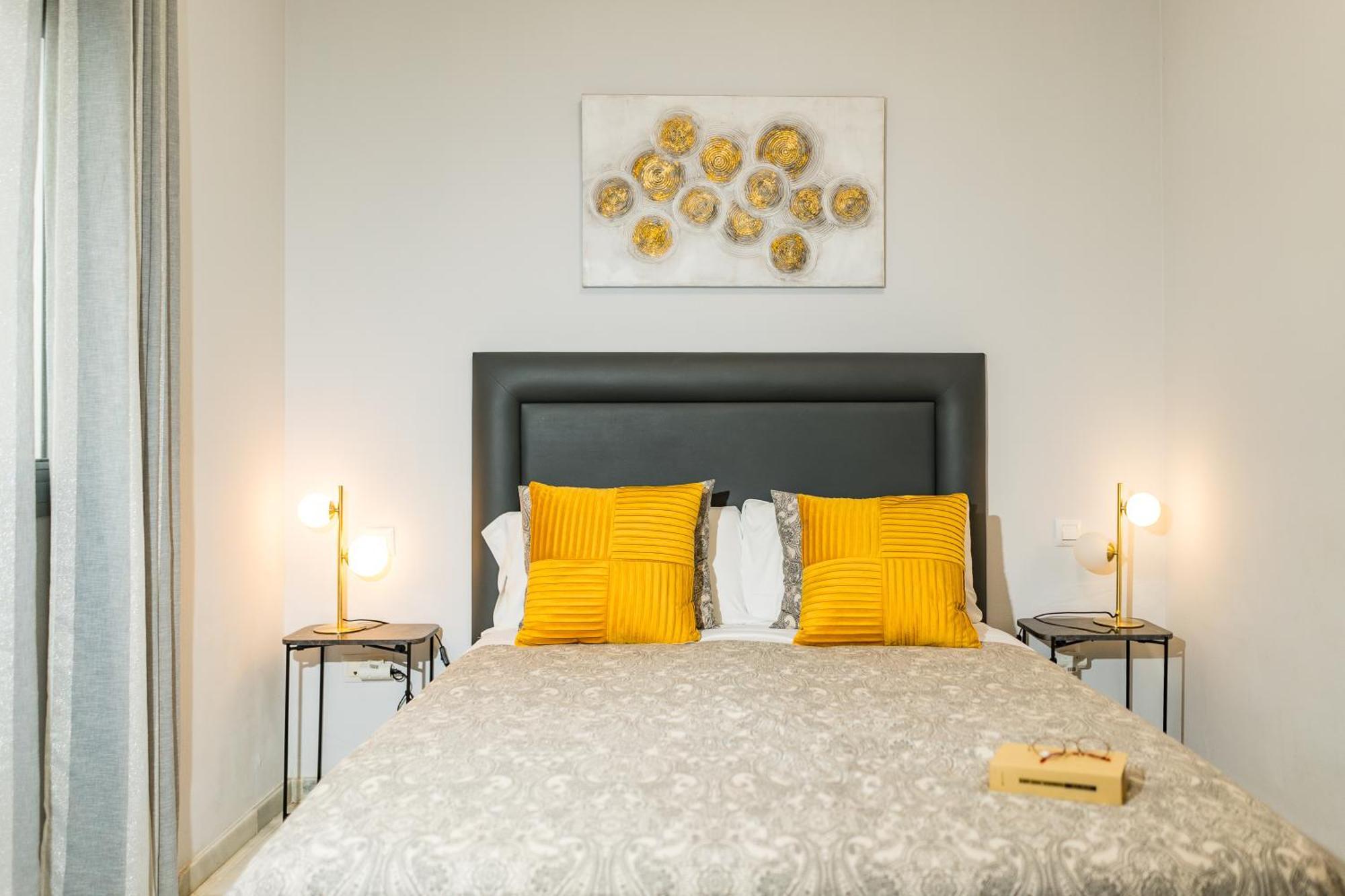 Apartamento Triana Deluxe Con Patio Privado Sevilha Exterior foto